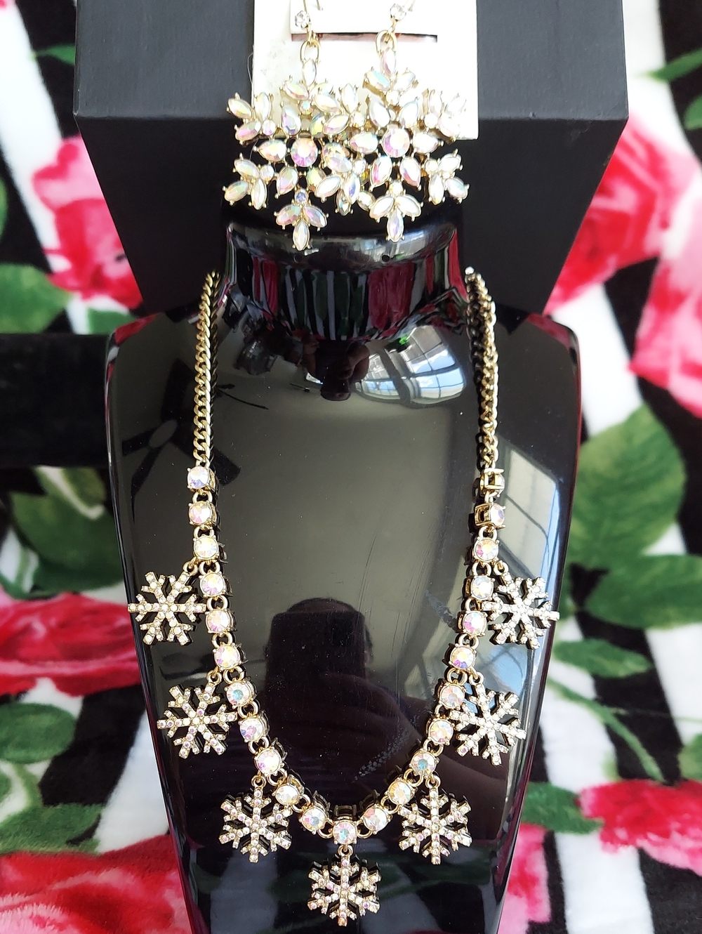 Betsey Johnson Gold Snowflake Statement Necklace and Earrings Set